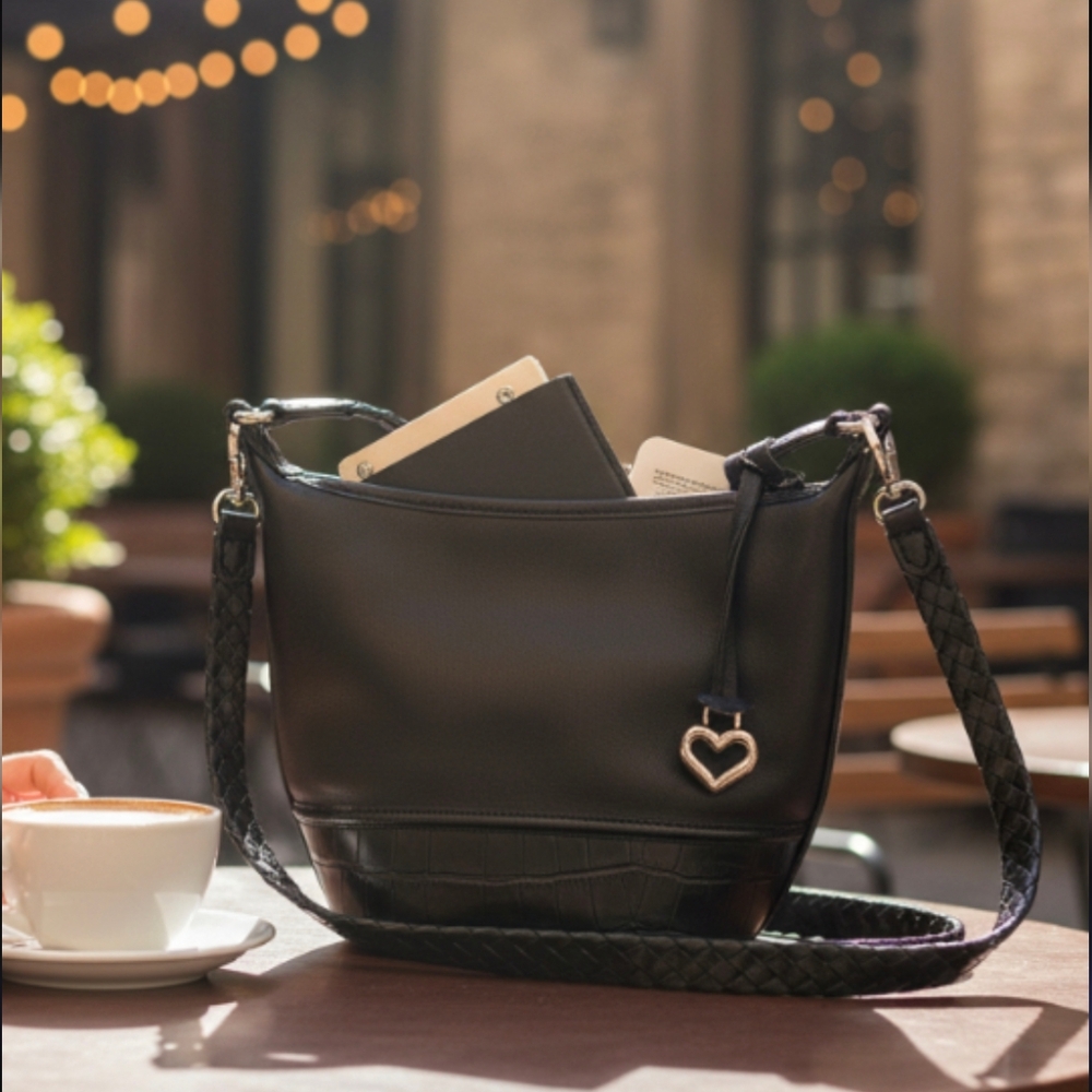 Brighton Berkeley bucket style, braided strap, silver hardware, daily wear